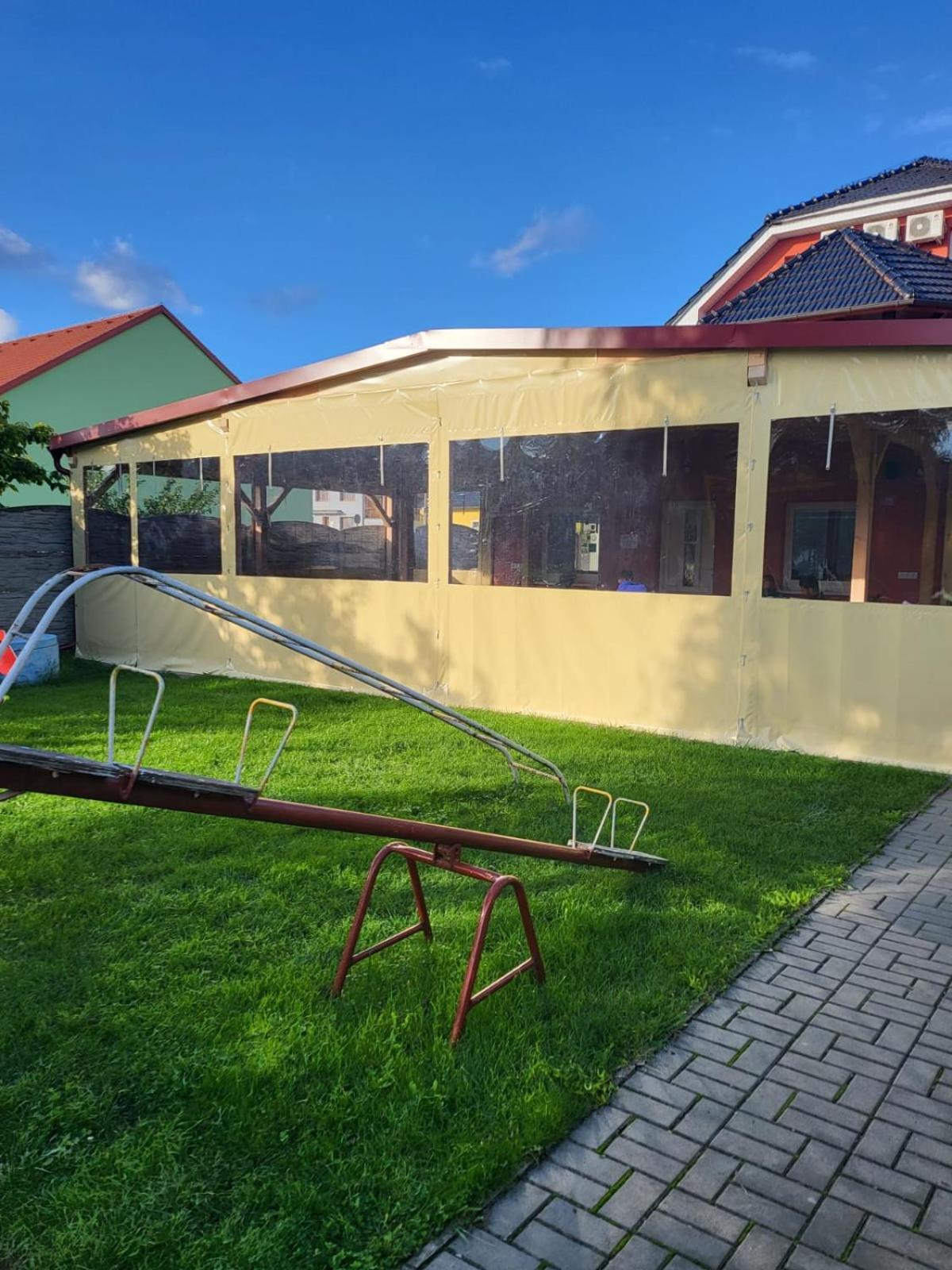 Restaurace A Penzion U Jessyho Perna Exterior photo