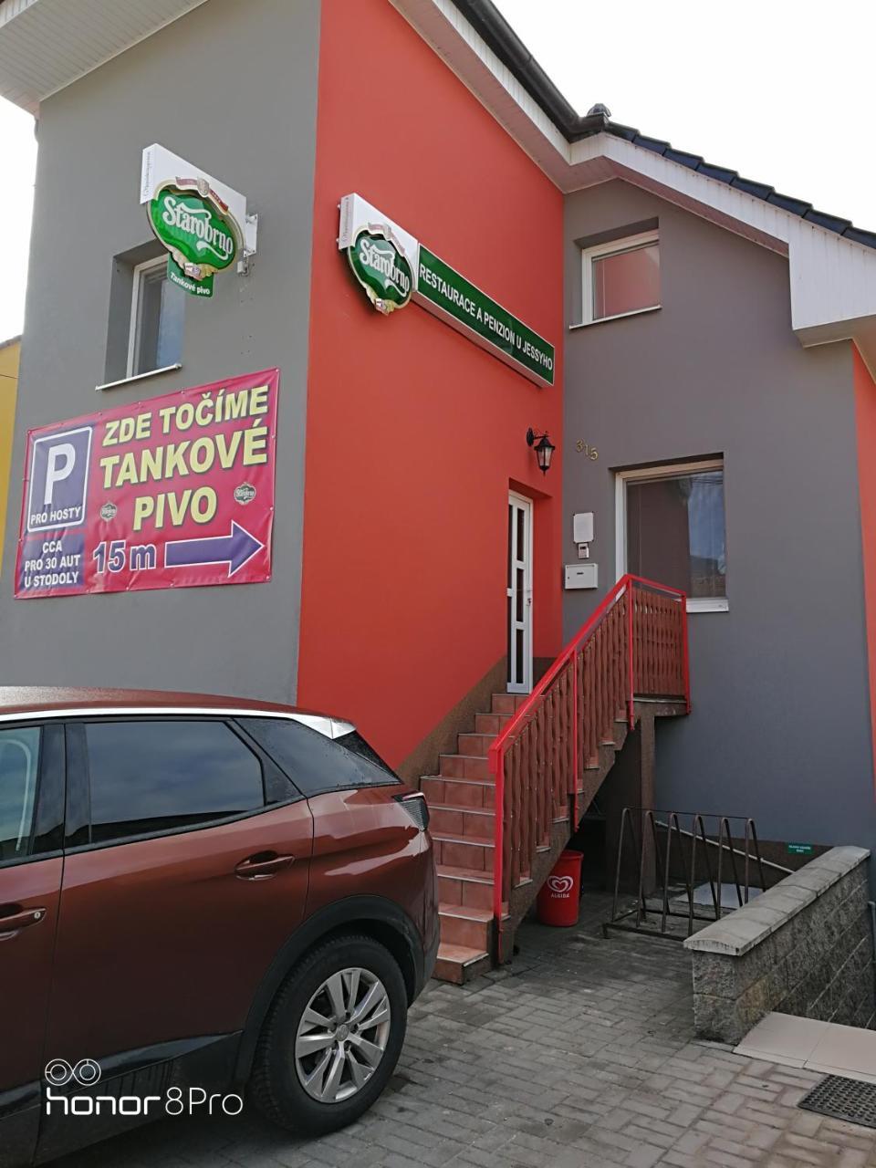 Restaurace A Penzion U Jessyho Perna Exterior photo